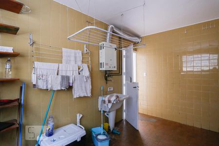 Casa à venda com 350m², 6 quartos e 5 vagas Casa à venda com 350m², 6 quartos e 5 vagasÁrea de Serviço