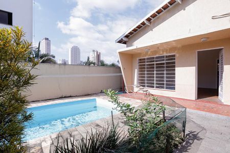 Casa à venda com 350m², 6 quartos e 5 vagas Casa à venda com 350m², 6 quartos e 5 vagasPiscina