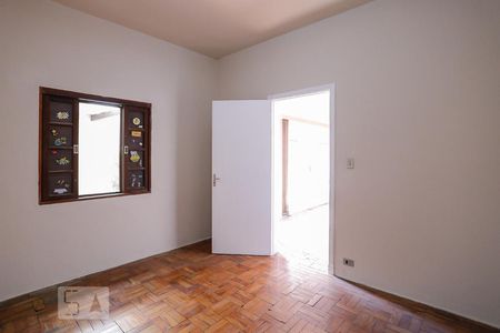 Casa à venda com 350m², 6 quartos e 5 vagas Casa à venda com 350m², 6 quartos e 5 vagasQuarto 1 Edícula