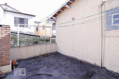 Casa à venda com 350m², 6 quartos e 5 vagas Casa à venda com 350m², 6 quartos e 5 vagasTerraço