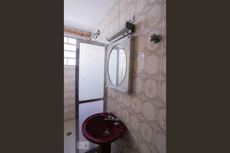 Casa à venda com 350m², 6 quartos e 5 vagas Casa à venda com 350m², 6 quartos e 5 vagasBanheiro Suíte