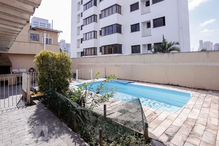 Casa à venda com 350m², 6 quartos e 5 vagas Casa à venda com 350m², 6 quartos e 5 vagasPiscina