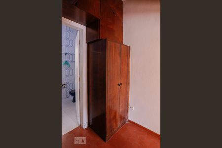 Casa à venda com 350m², 6 quartos e 5 vagas Casa à venda com 350m², 6 quartos e 5 vagasCorredor