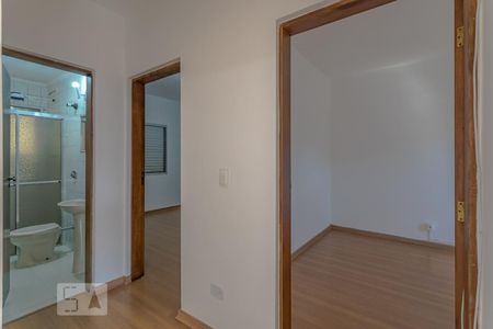 Corredor de apartamento para alugar com 2 quartos, 64m² em Vila Mogilar, Mogi das Cruzes