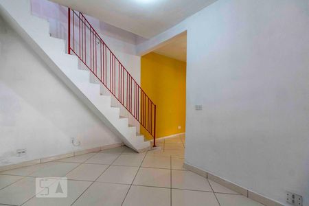 Sala de casa para alugar com 2 quartos, 60m² em Jardim Sapopemba, São Paulo