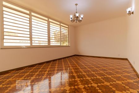 Sala 01 de casa para alugar com 6 quartos, 295m² em Jardim Chapadão, Campinas