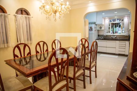 Sala de Jantar de casa à venda com 4 quartos, 260m² em São Pedro, Osasco