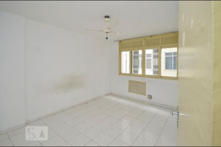 Quarto 2 de apartamento para alugar com 2 quartos, 35m² em Centro, Niterói