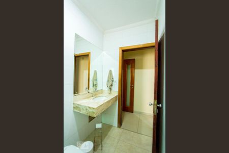 Casa para alugar com 172m², 3 quartos e 2 vagas Casa para alugar com 172m², 3 quartos e 2 vagasBanheiro Social