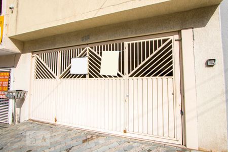 Casa para alugar com 172m², 3 quartos e 2 vagas Casa para alugar com 172m², 3 quartos e 2 vagasFachada