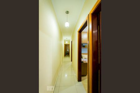 Casa para alugar com 172m², 3 quartos e 2 vagas Casa para alugar com 172m², 3 quartos e 2 vagasCorredor - Superior