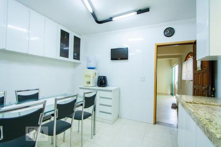 Casa para alugar com 172m², 3 quartos e 2 vagas Casa para alugar com 172m², 3 quartos e 2 vagasCozinha