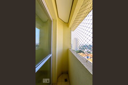 Sacada da Sala de apartamento à venda com 3 quartos, 55m² em Vila Mazzei, São Paulo
