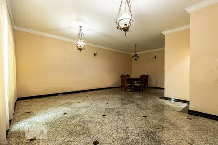 Sala  de casa para alugar com 5 quartos, 500m² em Vila Ré, São Paulo