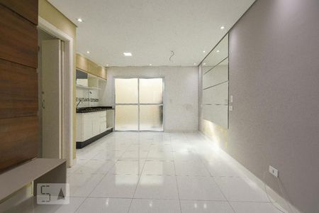 Sala de casa de condomínio à venda com 2 quartos, 65m² em Vila Nivi, São Paulo