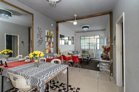 Sala de casa à venda com 3 quartos, 184m² em Olaria, Rio de Janeiro