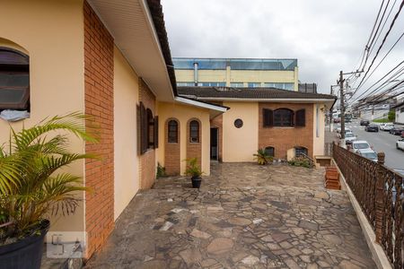 Casa para alugar com 210m², 2 quartos e 2 vagas Casa para alugar com 210m², 2 quartos e 2 vagasQuintal