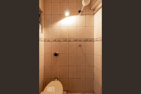 Casa para alugar com 210m², 2 quartos e 2 vagas Casa para alugar com 210m², 2 quartos e 2 vagasBanheiro Social