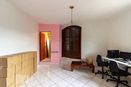 Casa para alugar com 210m², 2 quartos e 2 vagas Casa para alugar com 210m², 2 quartos e 2 vagasSuíte 2