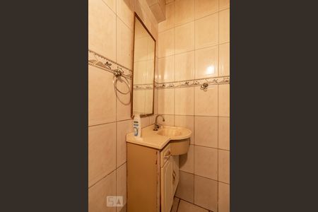 Casa para alugar com 210m², 2 quartos e 2 vagas Casa para alugar com 210m², 2 quartos e 2 vagasBanheiro Social