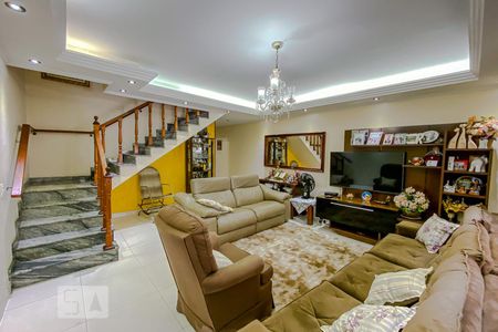 Sala de casa à venda com 4 quartos, 190m² em Vila Carrão, São Paulo