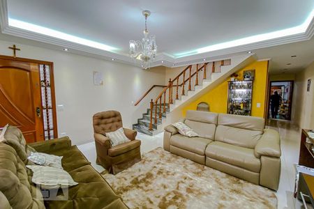 Sala de casa à venda com 4 quartos, 190m² em Vila Carrão, São Paulo