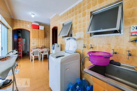 Casa para alugar com 320m², 3 quartos e 5 vagas Casa para alugar com 320m², 3 quartos e 5 vagasÁrea de Serviço