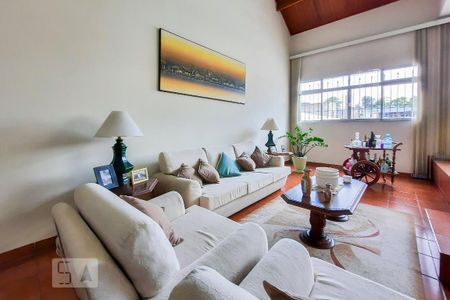 Casa para alugar com 320m², 3 quartos e 5 vagas Casa para alugar com 320m², 3 quartos e 5 vagasSala 2
