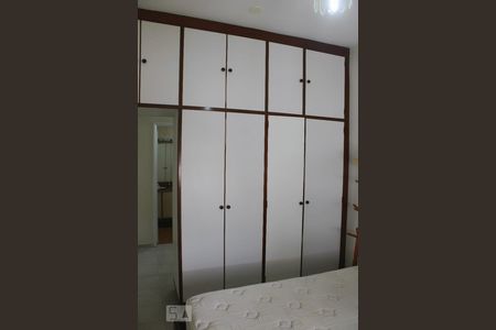 Quarto 1 - Armários de apartamento para alugar com 2 quartos, 110m² em Boqueirão, Santos