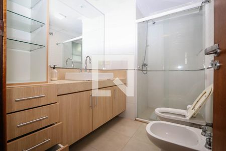 Banheiro da Suíte de apartamento à venda com 2 quartos, 107m² em Jardim Paulista, São Paulo