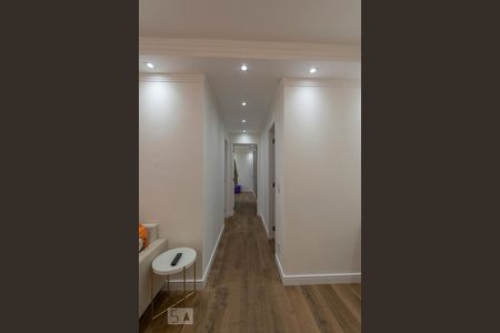 CORREDOR QUARTOS de apartamento para alugar com 2 quartos, 70m² em Quarta Parada, São Paulo