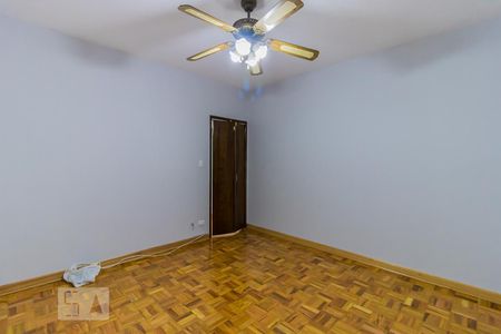 Quarto 1 de casa para alugar com 2 quartos, 220m² em Vila Ré, São Paulo