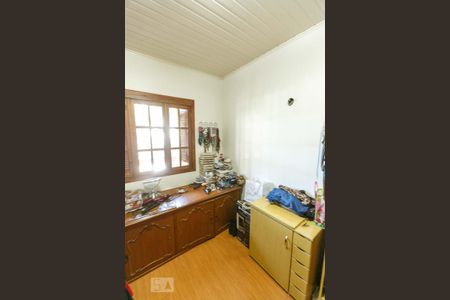 Casa à venda com 240m², 4 quartos e 2 vagas Casa à venda com 240m², 4 quartos e 2 vagasQuarto 4