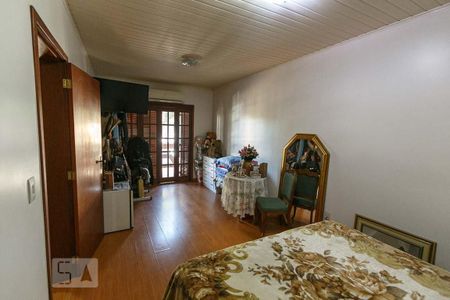 Casa à venda com 240m², 4 quartos e 2 vagas Casa à venda com 240m², 4 quartos e 2 vagasQuarto 3 - Suíte