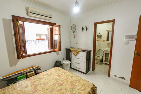 Casa à venda com 240m², 4 quartos e 2 vagas Casa à venda com 240m², 4 quartos e 2 vagasQuarto 1 - Suíte