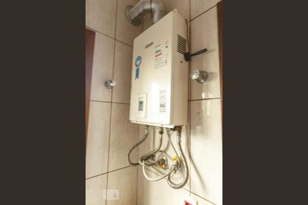 Casa à venda com 240m², 4 quartos e 2 vagas Casa à venda com 240m², 4 quartos e 2 vagasÁrea de Serviço