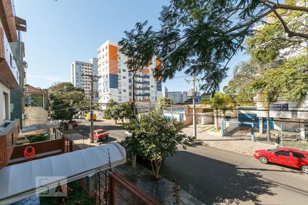 Casa à venda com 240m², 4 quartos e 2 vagas Casa à venda com 240m², 4 quartos e 2 vagasVista