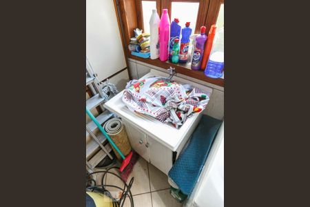 Casa à venda com 240m², 4 quartos e 2 vagas Casa à venda com 240m², 4 quartos e 2 vagasÁrea de Serviço