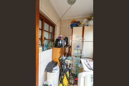 Casa à venda com 240m², 4 quartos e 2 vagas Casa à venda com 240m², 4 quartos e 2 vagasÁrea de Serviço