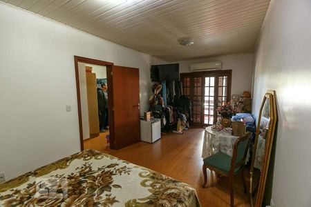Casa à venda com 240m², 4 quartos e 2 vagas Casa à venda com 240m², 4 quartos e 2 vagasQuarto 3 - Suíte