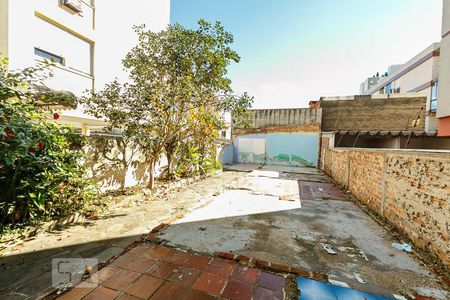 Casa à venda com 240m², 4 quartos e 2 vagas Casa à venda com 240m², 4 quartos e 2 vagasÁrea Externa