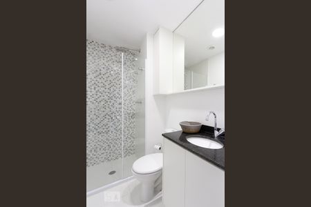 Studio para alugar com 29m², 1 quarto e sem vaga Studio para alugar com 29m², 1 quarto e sem vagaBanheiro