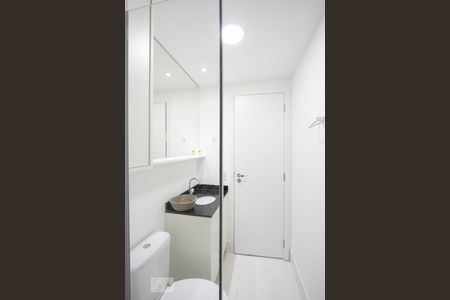 Studio para alugar com 29m², 1 quarto e sem vaga Studio para alugar com 29m², 1 quarto e sem vagaBanheiro