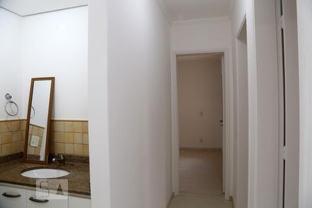 Corredor de apartamento à venda com 3 quartos, 103m² em Vila Andrade, São Paulo