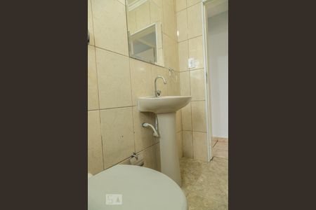 Casa para alugar com 50m², 1 quarto e sem vaga Casa para alugar com 50m², 1 quarto e sem vagaBanheiro