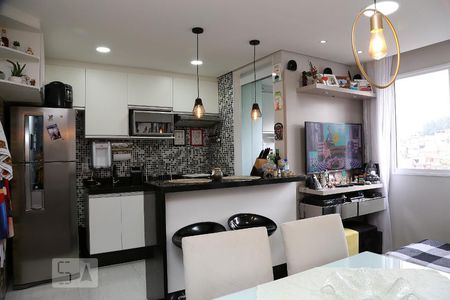 Sala/Cozinha de apartamento à venda com 2 quartos, 42m² em Jardim Novo Taboao, São Paulo