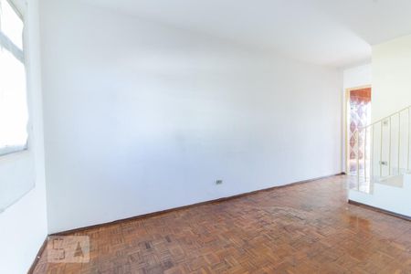 Sala de casa para alugar com 2 quartos, 120m² em Jardim Satélite, São Paulo