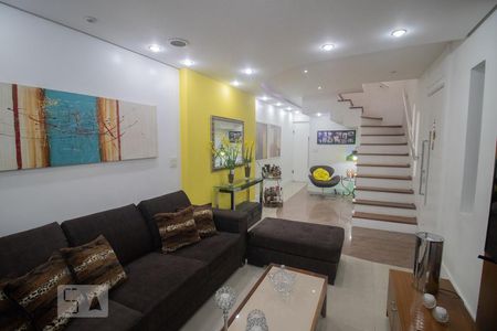 Sala de casa para alugar com 3 quartos, 172m² em São Domingos, São Paulo