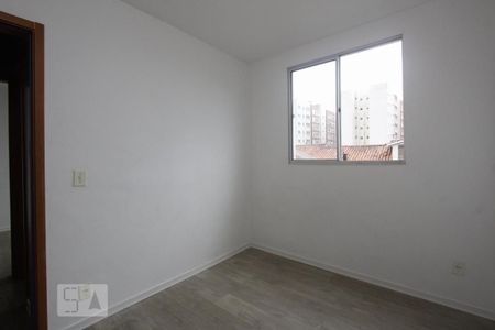 QUARTO 2 de apartamento para alugar com 2 quartos, 45m² em Rubem Berta, Porto Alegre