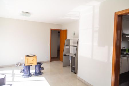 Sala de apartamento para alugar com 3 quartos, 96m² em Santo Agostinho, Belo Horizonte